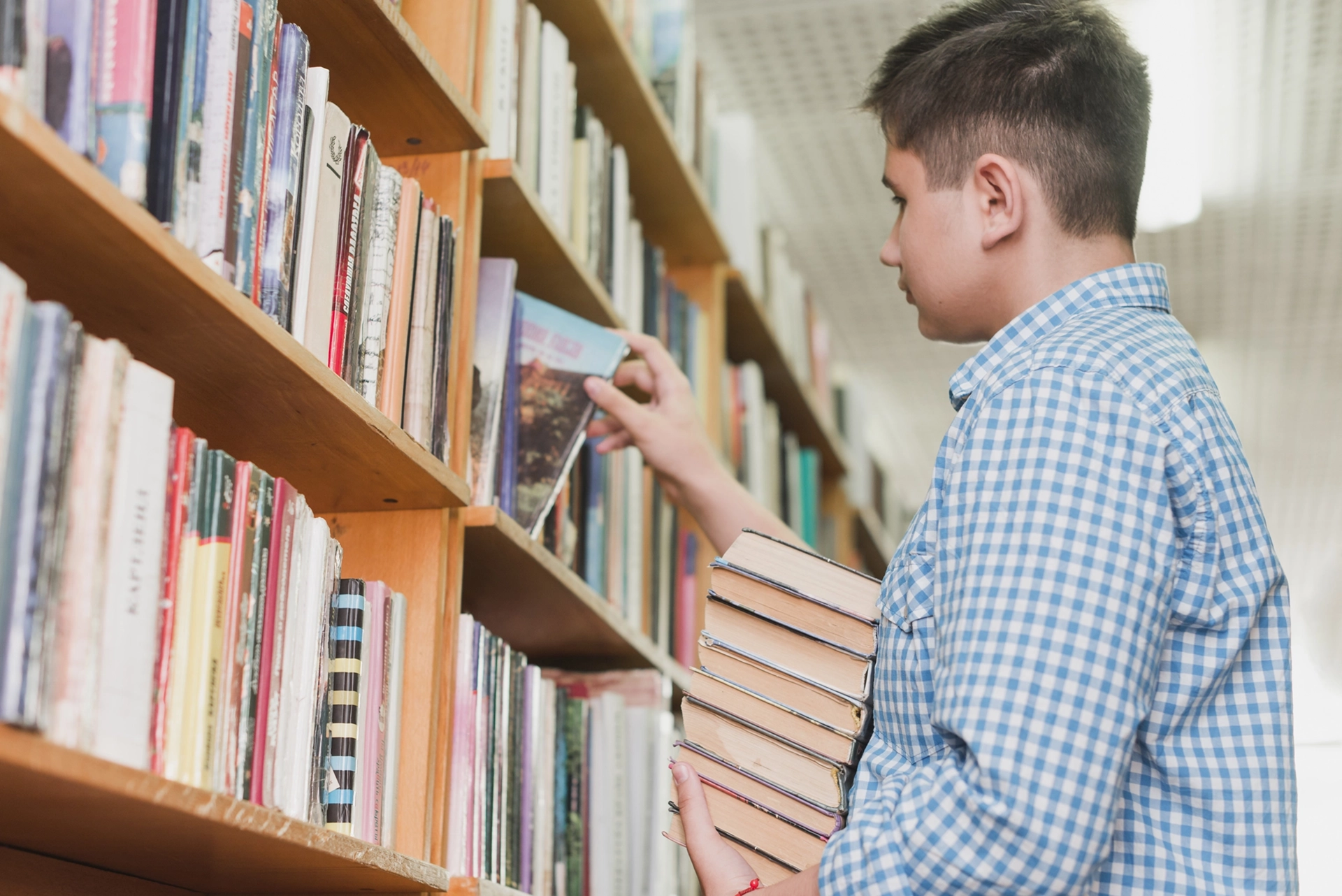 Mengenal Proses Penerbitan Buku dari Naskah hingga Cetak